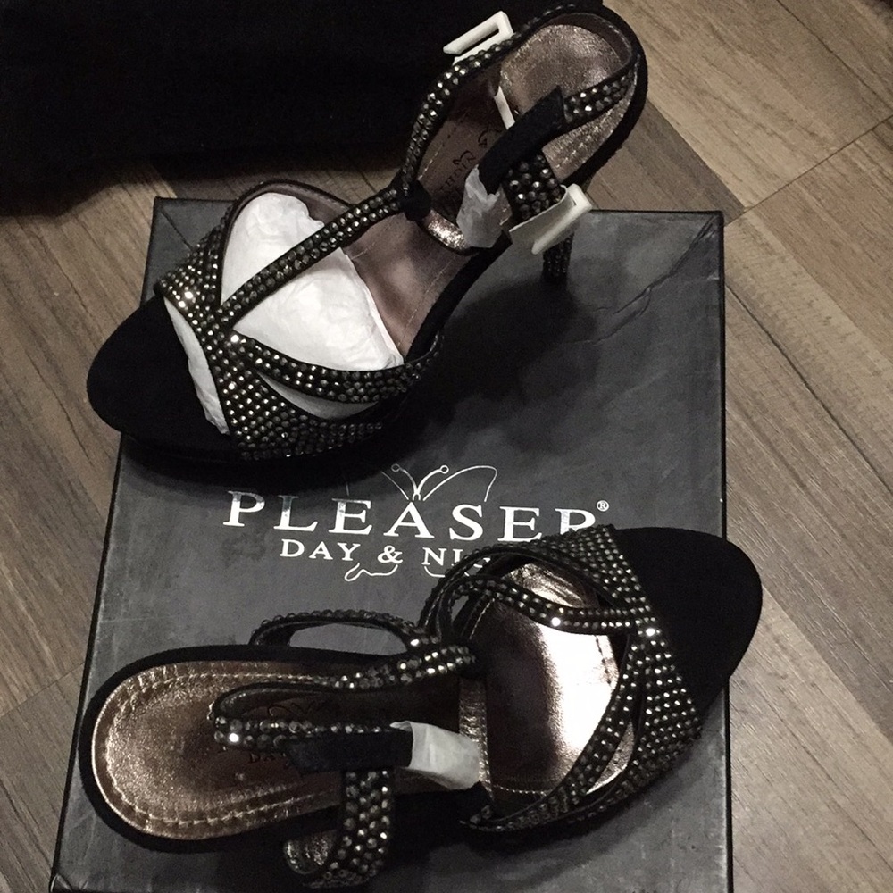 Pleaser Black and Silver Platform Heels - Picture 8 of 8